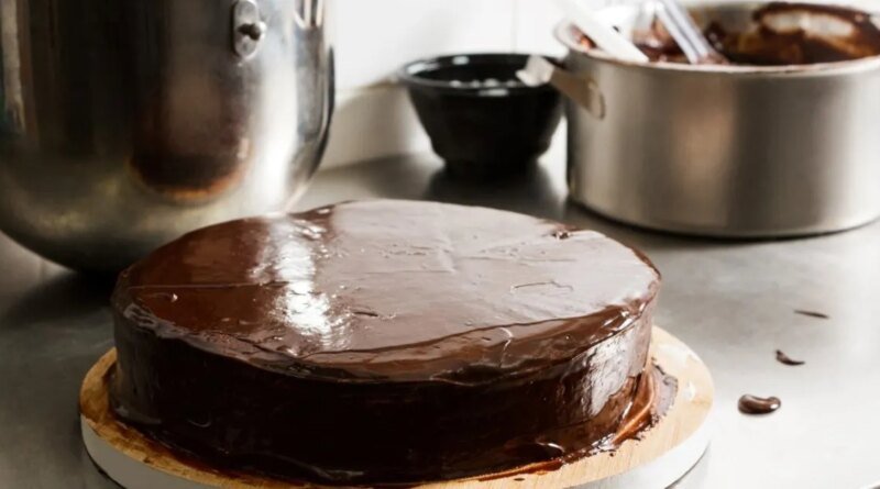 En Lezzetli ve Nefis Ağlayan Kek Tarifi Yapılışı - Evde kolay ve pratik gerçek ağlayan kek nasıl yapılır?