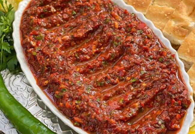 Acılı Ezme 3 - Yemek Yapmayı Öğren

Alternatively, you could also use one of the following variations:

• Acılı Ezme 3 – Yemek Pişirme Rehberi  
• Acılı Ezme 3 – Pişirme Sanatını Keşfet  
• Acılı Ezme 3 – Mutfak Becerilerini Geliştir

Feel free to choose the one that best fits your context!