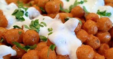 Asla Dağılmayan Soslu Bulgur Köftesi tarifi