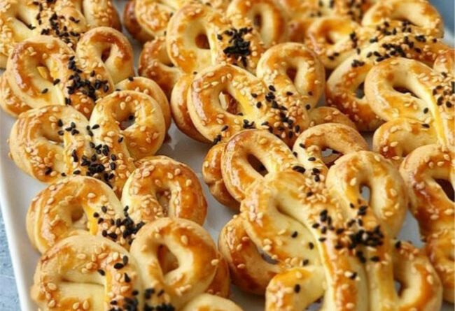 Bayatlamayan Tuzlu Kurabiye 4 - Yemek Öğren tarifi