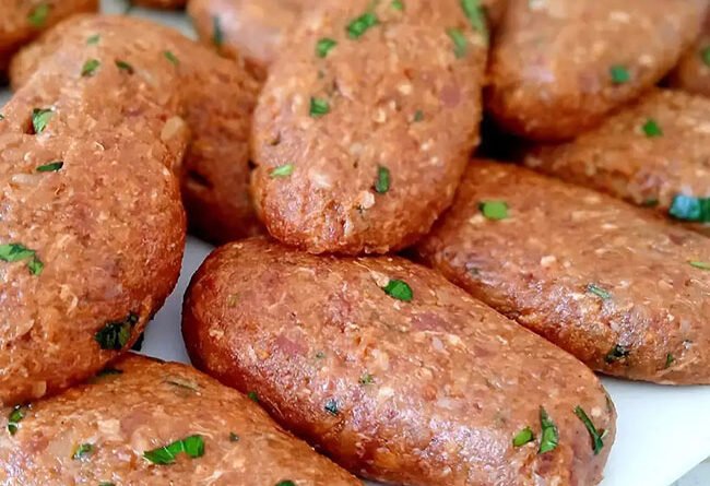 Dondurucu İçin Kuru Köfte - Yemek Öğren tarifi