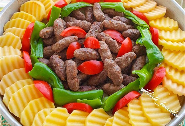 Fırında Pişirilen Zarif Görünümlü Patates Köftesi Tarifi