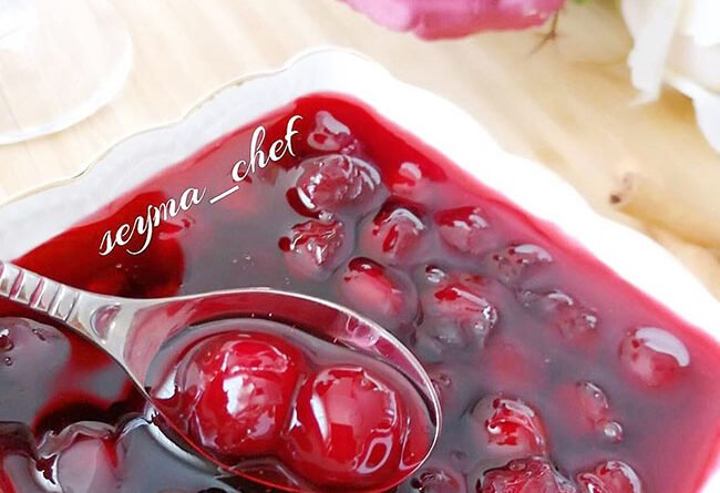 Güneş Işığında Vişne Reçeli Hazırlanışı