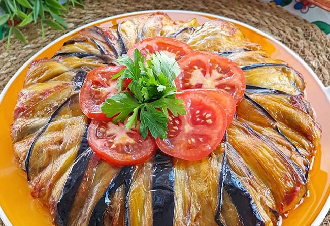 Kıymalı Patlıcan Kapama - Yemek Öğren tarifi
