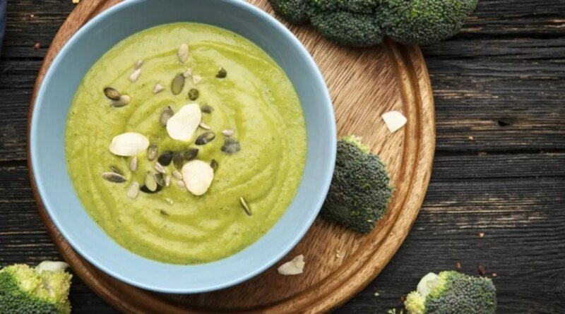 Lezzetli Bir Vitamin Deposu Brokoli Çorbası Tarifi: Brokoli Çorbası Nasıl Yapılır?