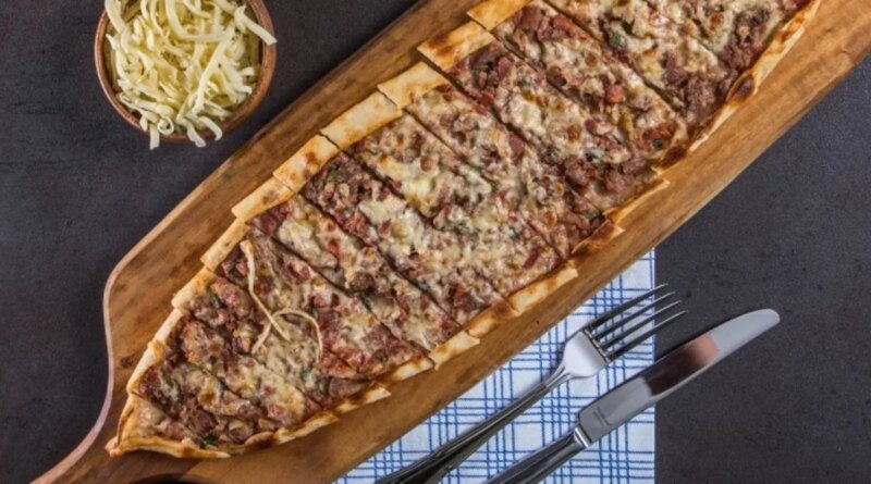 Kıymalı Pide Tarifi Ve Yapılışı: Püf Noktaları İle Kıymalı Pide Nasıl Yapılır, Malzemeleri Neler?
