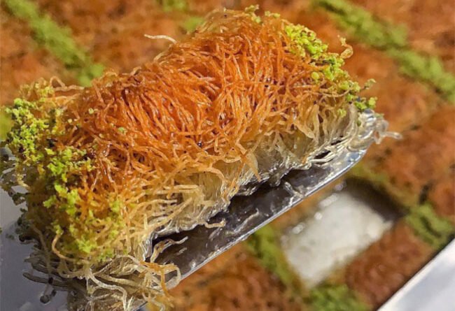 Ceviz Dolgulu Rulo Kadayıf Tarifi - Yemek Öğren