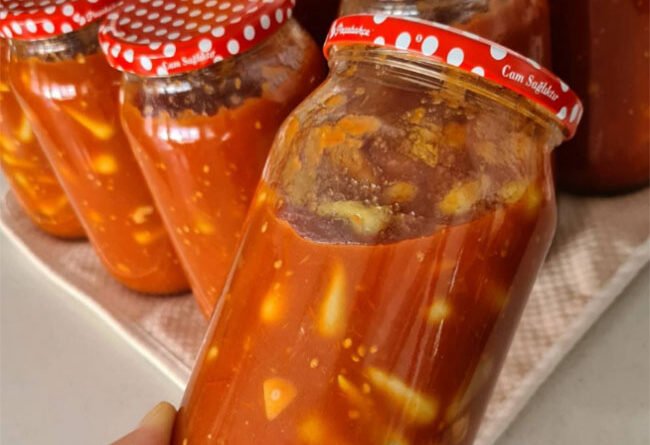 Domates Soslu Acı Biber Turşusu 2 tarifi