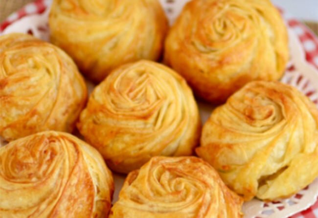 Gonca Gül Böreği - Yemek Öğren tarifi