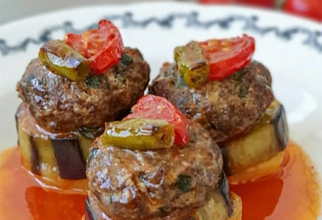 Köfteli Patlıcan Dizme 2 - Yemek Öğren tarifi