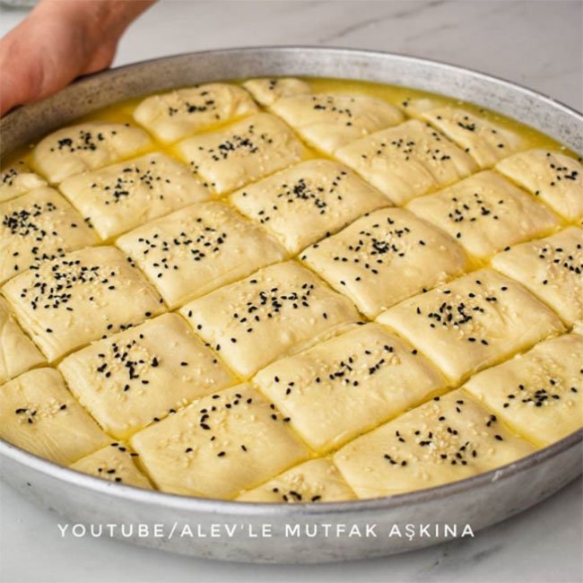 Kolay Tepsi Böreği - Yemek Öğren tarifi