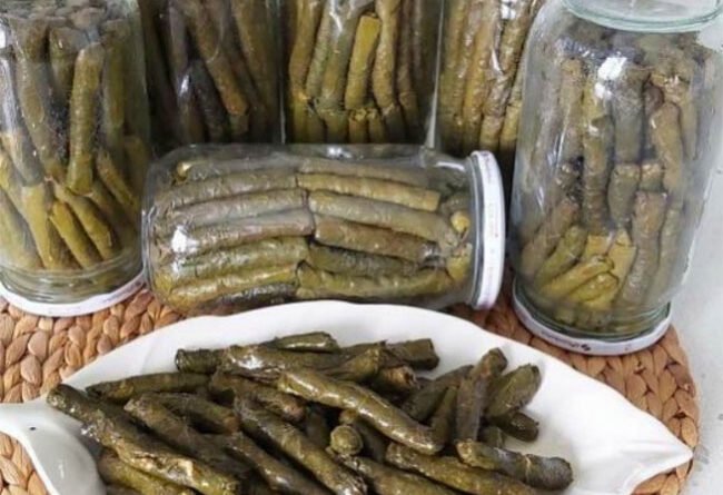 Konserve Yaprak Sarması Tarifi - Yemek Öğren tarifi