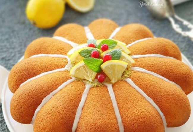 Limon Aromalı Soslu Kek Tarifi - Yemek Öğren