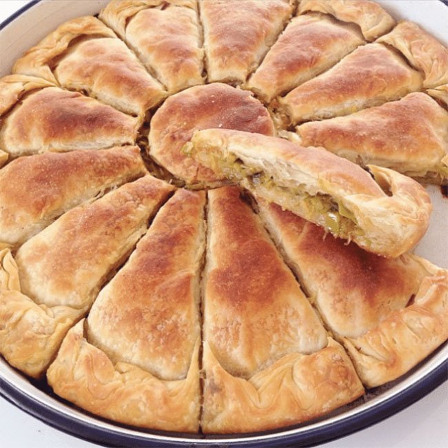 Pırasalı Arnavut Böregi - Yemek Öğren tarifi