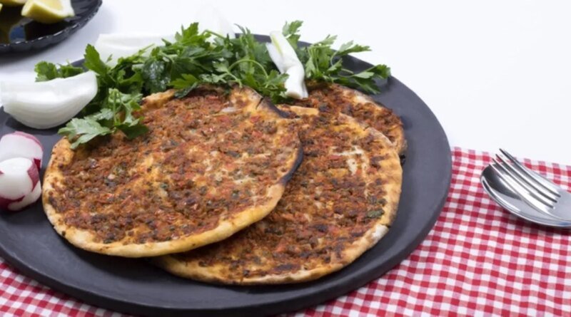 Antep usulü lahmacun tarifi ve yapılışı: Antep usulü lahmacun nasıl yapılır?