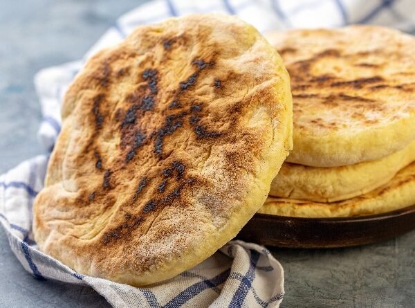 Kahvaltılık Mayasız Bazlama Tarifi