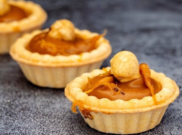 Karamelli Cennet Hurmalı Tartolet Tarifi