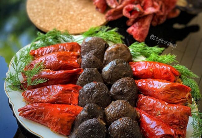 patlıcan ve biber - Yemek Öğren tarifi