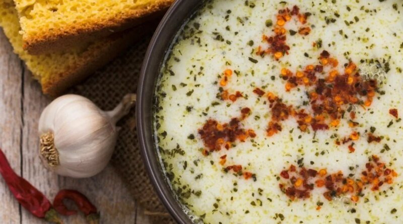 Nefis kokusuyla yayla çorbası tarifi - Yayla çorbası nasıl yapılır? Yapılışında kullanılan malzemeler nelerdir?