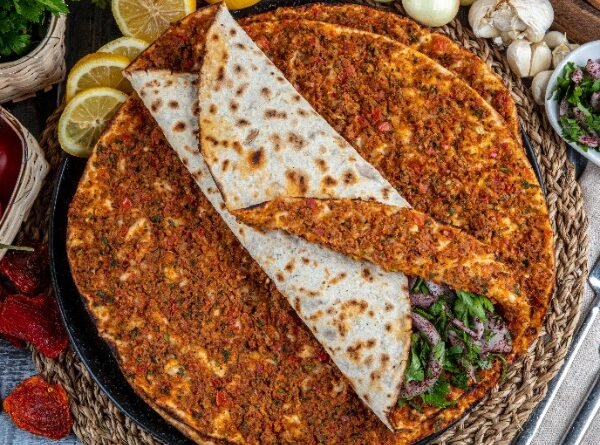 Yufkadan Lahmacun Tarifi