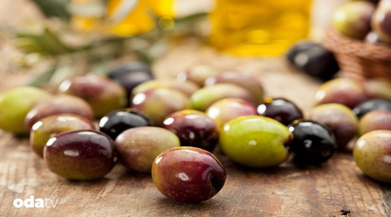 Kosova’dan Tire’ye: Bir cenaze, bir düğün, bir de yemek-içmek