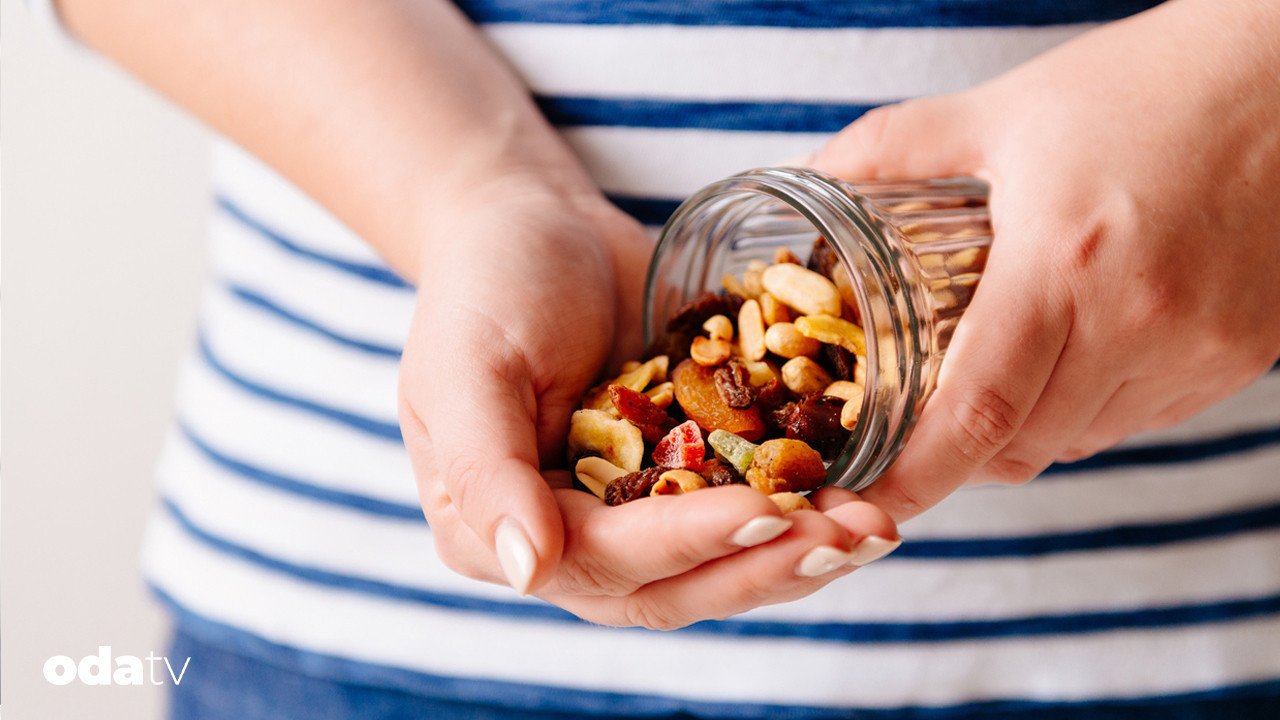 Sağlıklı ara öğünler beslenmeyi dengeliyor