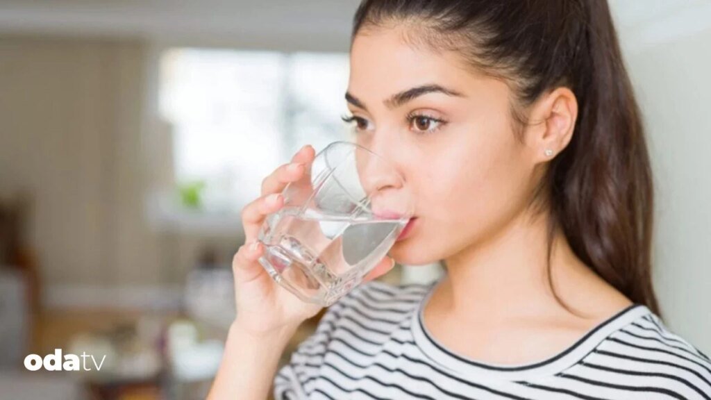 Sabahları sıcak su içmenin faydaları I Sabahları sıcak su içmek neye iyi geliyor