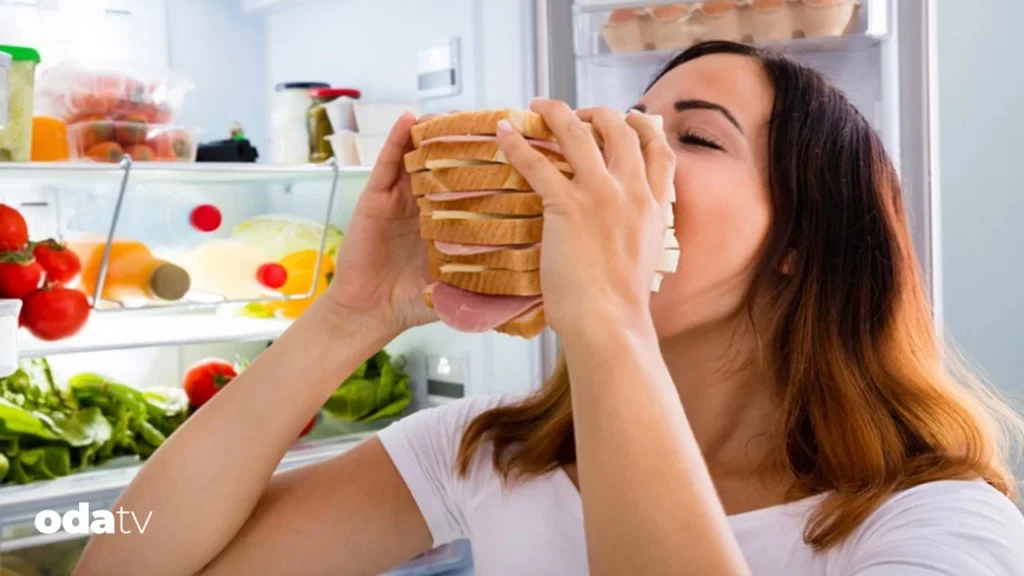 Yanlış yemek bizi hasta ediyor I Yanlış beslenme ve sürekli atıştırma sağlığımızı tehdit ediyor