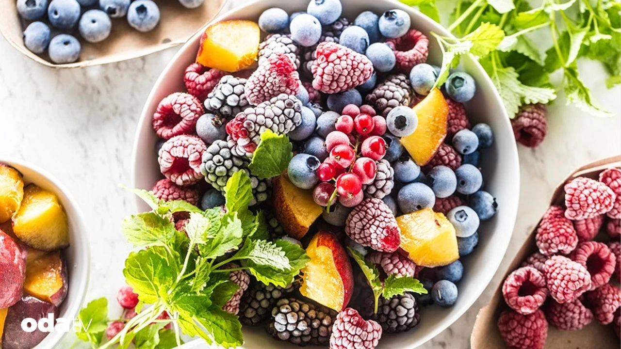 Smoothie hangi meyvelerle yapılmalı I Smoothie yaparken taze mi yoksa dondurulmuş meyve mi kullanılmalı